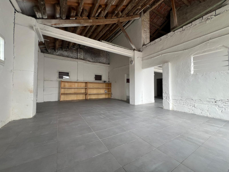 Oggi vi proponiamo una casa singola a Codevigo situata in zona di campagna ed allo stesso tempo i...