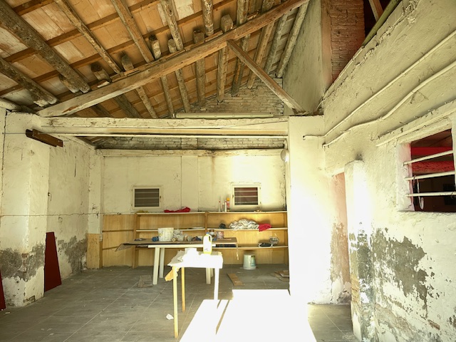 Oggi vi proponiamo una casa singola a Codevigo situata in zona di campagna ed allo stesso tempo i...