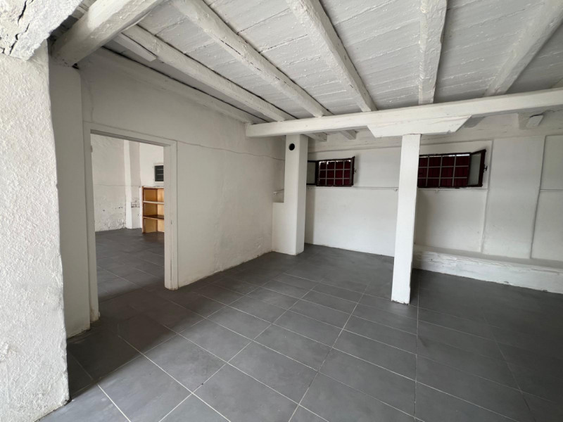 Oggi vi proponiamo una casa singola a Codevigo situata in zona di campagna ed allo stesso tempo i...