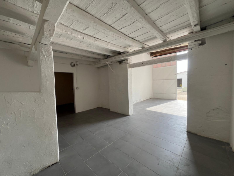 Oggi vi proponiamo una casa singola a Codevigo situata in zona di campagna ed allo stesso tempo i...