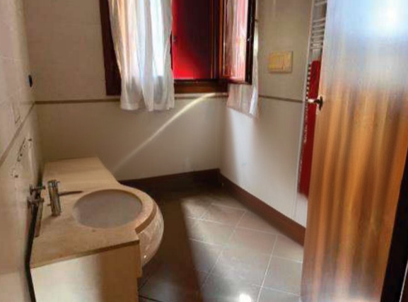 Rif. A.A.80-25

Vendita all'asta - Appartamento duplex al 2° piano in data 05 marzo 2026

Descriz...