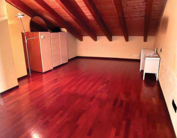 Rif. A.A.80-25

Vendita all'asta - Appartamento duplex al 2° piano in data 05 marzo 2026

Descriz...