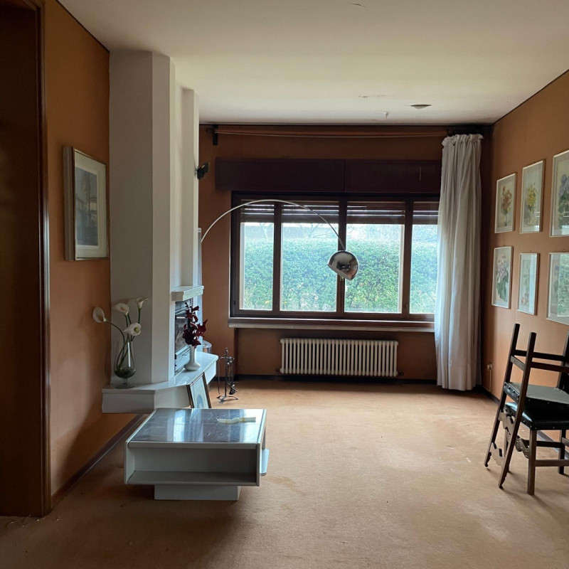 IN ESCLUSIVA 
Scopri questa straordinaria opportunità di acquisto nel rinomato quartiere dei lagh...