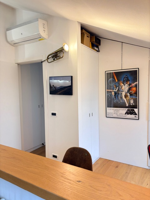 Centralissimo appartamento  a due passi dalla Chiesa di Madonna Pellegrina, posto all'ultimo pian...