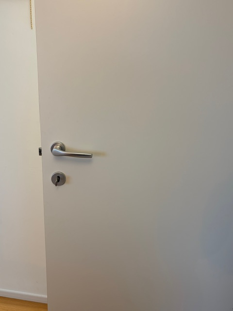 Centralissimo appartamento  a due passi dalla Chiesa di Madonna Pellegrina, posto all'ultimo pian...