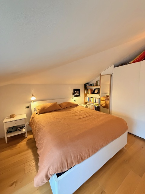 Centralissimo appartamento  a due passi dalla Chiesa di Madonna Pellegrina, posto all'ultimo pian...