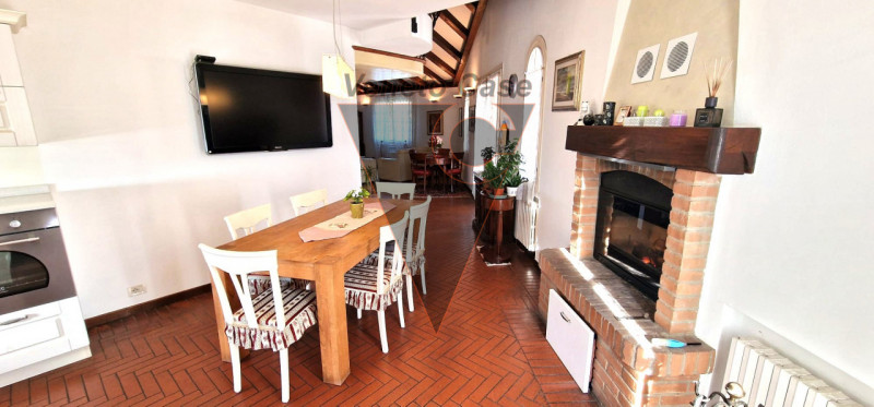 Questa elegante casa singola è situata a San Giorgio delle Pertiche, un comune tranquillo e ben c...