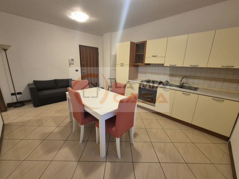 SONO RICHIESTE REFERENZE E CONTRATTO DI LAVORO A TEMPO INDETERMINATO.
SI PREGA DI INVIARE UNA EMA...