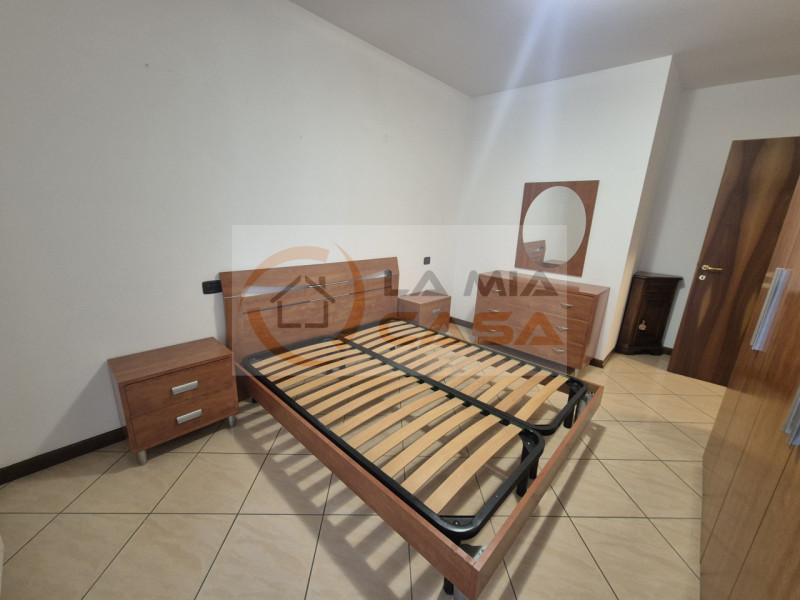 SONO RICHIESTE REFERENZE E CONTRATTO DI LAVORO A TEMPO INDETERMINATO.
SI PREGA DI INVIARE UNA EMA...