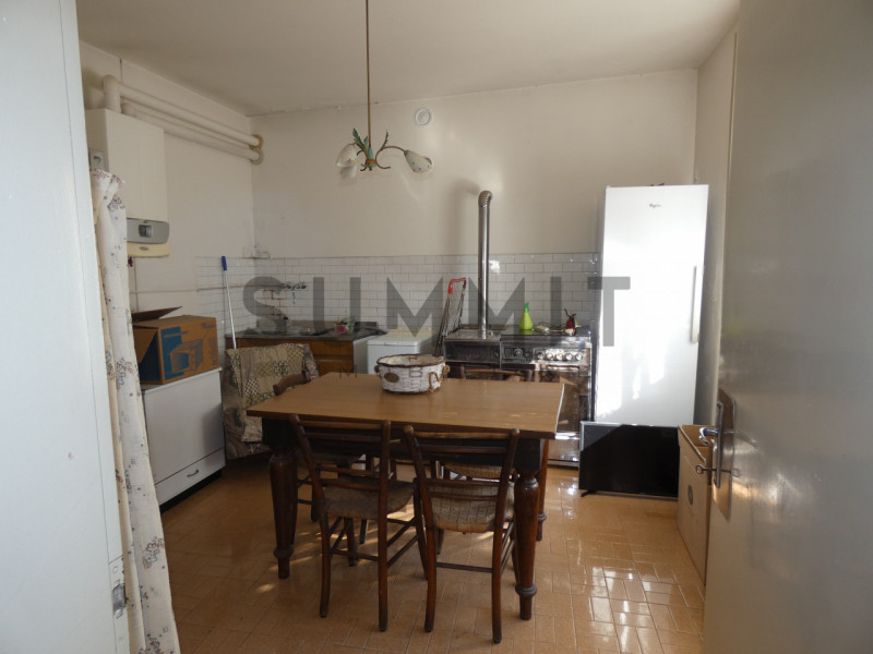 SCHIO - Periferia: CASA INDIPENDENTE terra cielo libera su tra lati con terreno di pertinenza. Cl...