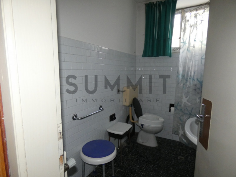 SCHIO - Periferia: CASA INDIPENDENTE terra cielo libera su tra lati con terreno di pertinenza. Cl...