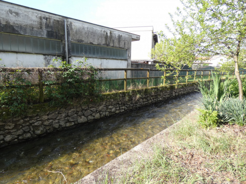 SCHIO - Periferia: CASA INDIPENDENTE terra cielo libera su tra lati con terreno di pertinenza. Cl...