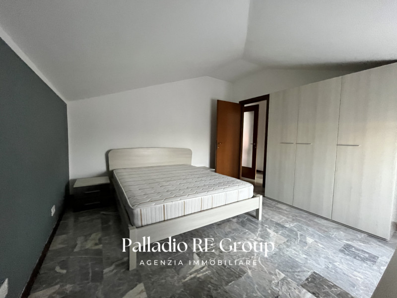 In un bel complesso residenziale situato nel tranquillo quartiere di Sant'Agostino Nogarazza, pro...