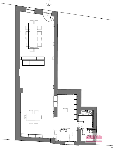 CENTRO STORICO – SAN ROCCO: UFFICIO AL PIANO TERRA. RICHIESTA EURO 900 INCLUSO DI CONDOMINIALI. R...