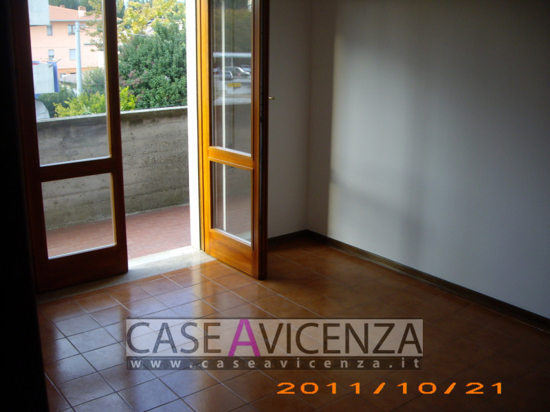 TORRI DI QUARTESOLO - C.E.F - NON ARREDATO DI NULLA, COMPLETAMENTE VUOTO - In quartiere residenzi...