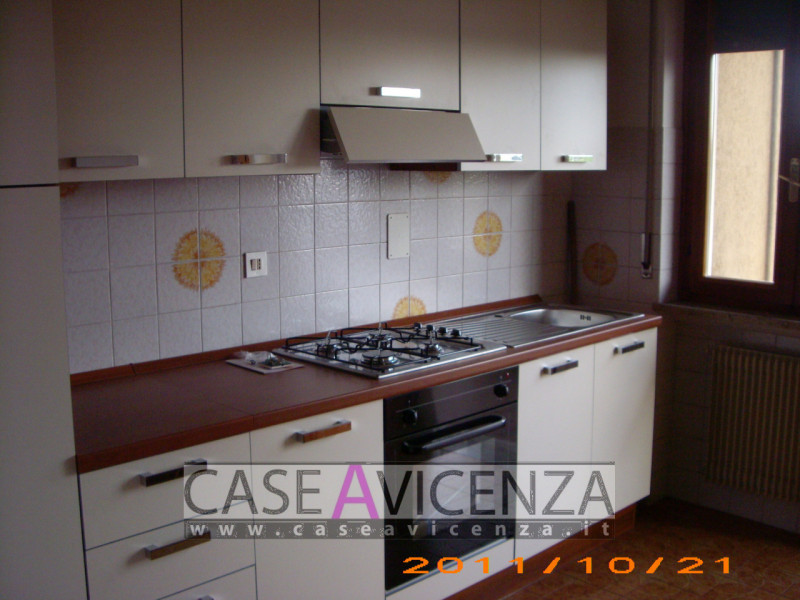 TORRI DI QUARTESOLO - C.E.F - NON ARREDATO DI NULLA, COMPLETAMENTE VUOTO - In quartiere residenzi...