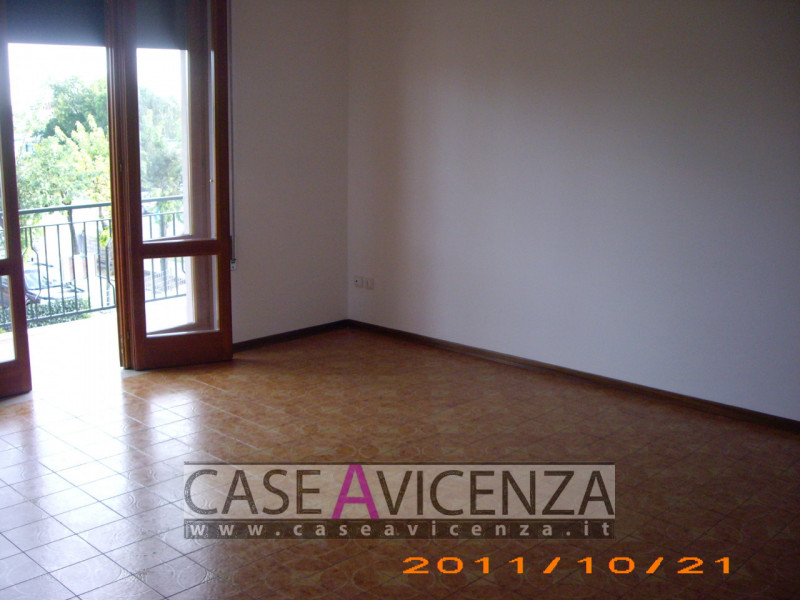 TORRI DI QUARTESOLO - C.E.F - NON ARREDATO DI NULLA, COMPLETAMENTE VUOTO - In quartiere residenzi...