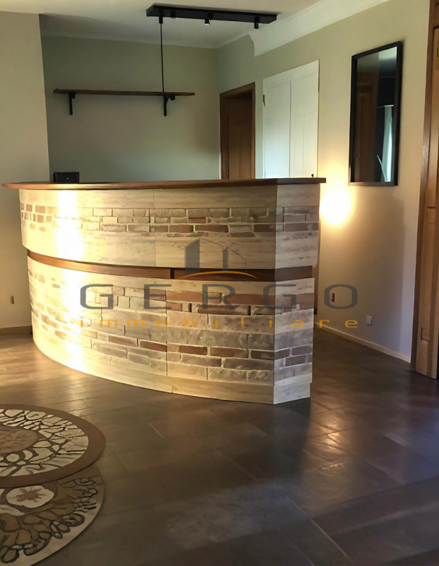 (Per INFO Cristina 3389226442) A Padova, in zona Santa Sofia, proponiamo in affitto un negozio ad...