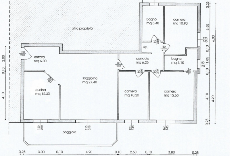 In una delle zone più richieste della città, proponiamo un ampio tricamere di circa 120 mq commer...