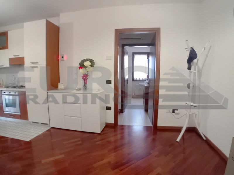 In una tranquilla zona residenziale di Preganziol, proponiamo un affascinante appartamento duplex...