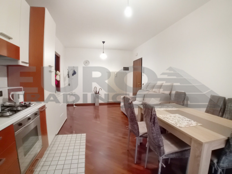 In una tranquilla zona residenziale di Preganziol, proponiamo un affascinante appartamento duplex...