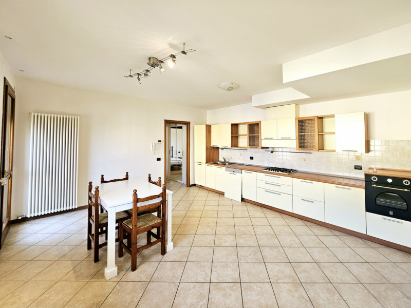 A Ospedaletto Euganeo, proponiamo in vendita appartamento bilocale con ingresso indipendente, pos...