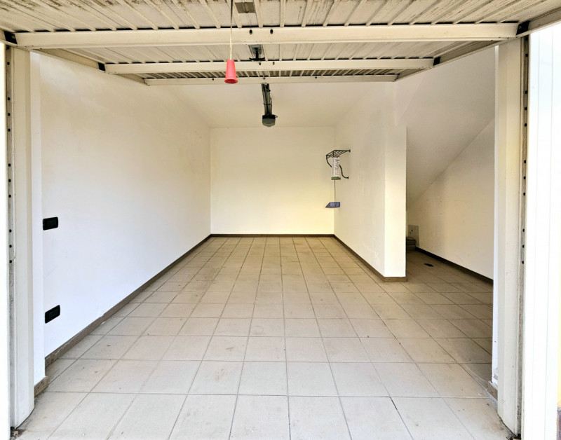 A Ospedaletto Euganeo, proponiamo in vendita appartamento bilocale con ingresso indipendente, pos...