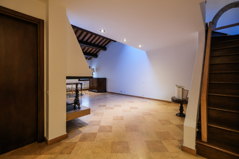 In una delle zone più suggestive e ricercate del centro di Vicenza, a pochi passi da Ponte degli ...