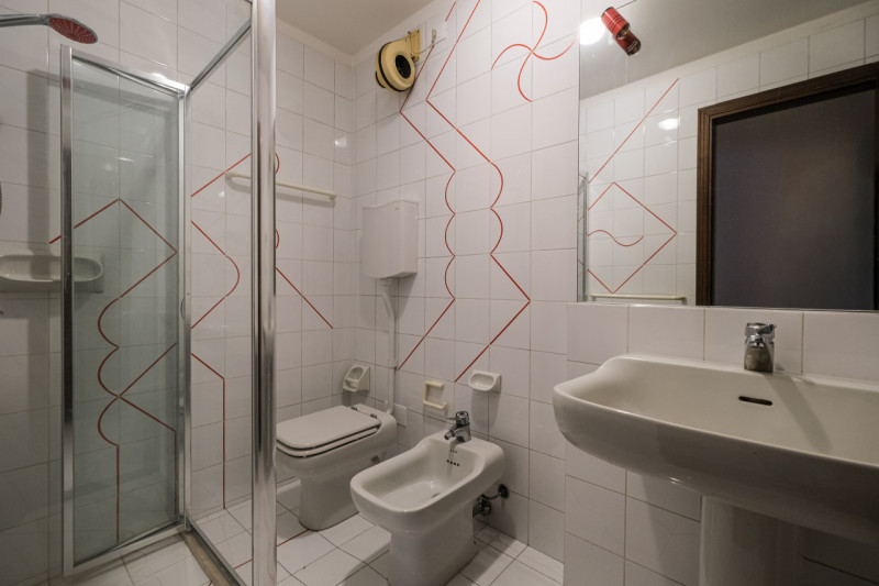 In una delle zone più suggestive e ricercate del centro di Vicenza, a pochi passi da Ponte degli ...