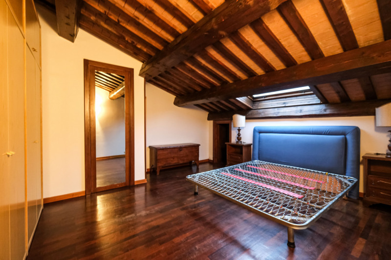 In una delle zone più suggestive e ricercate del centro di Vicenza, a pochi passi da Ponte degli ...