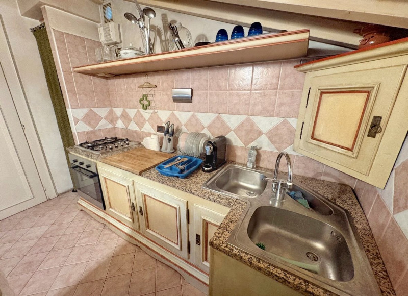 Scopri questo bellissimo appartamento duplex, situato nel cuore della rinomata zona Santo a Padov...