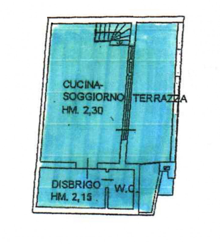 Scopri questo bellissimo appartamento duplex, situato nel cuore della rinomata zona Santo a Padov...