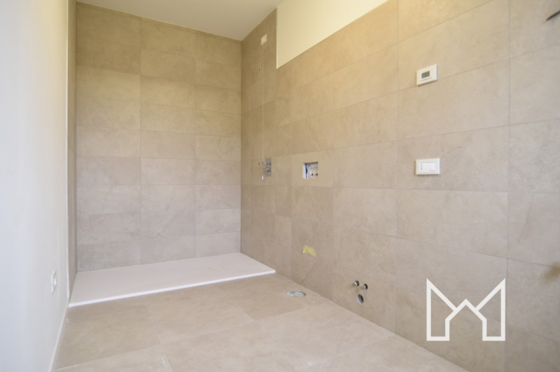 FONTE- In zona tranquilla e immersa nel verde, proponiamo villa singola di nuovissima costruzione...