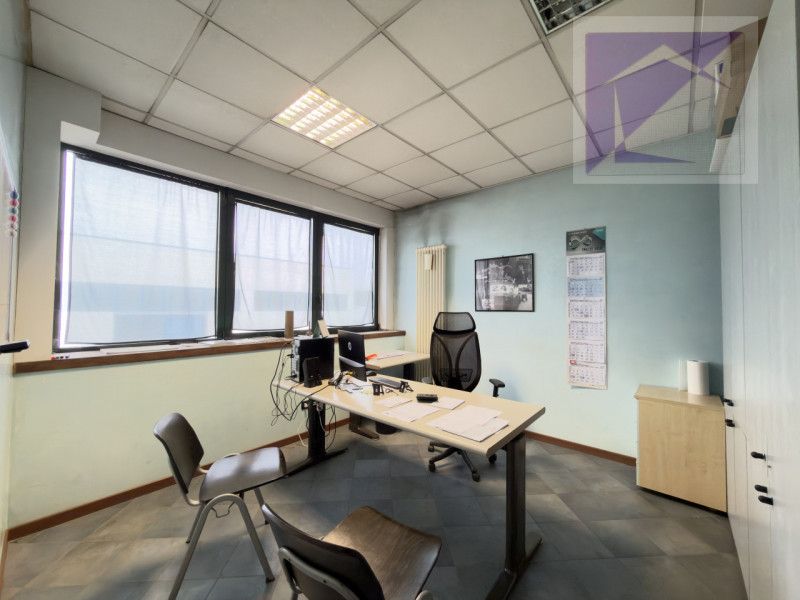 Nel Comune di Loreggia, proponiamo in vendita capannone industriale di 470 mq, edificato nel 2002...