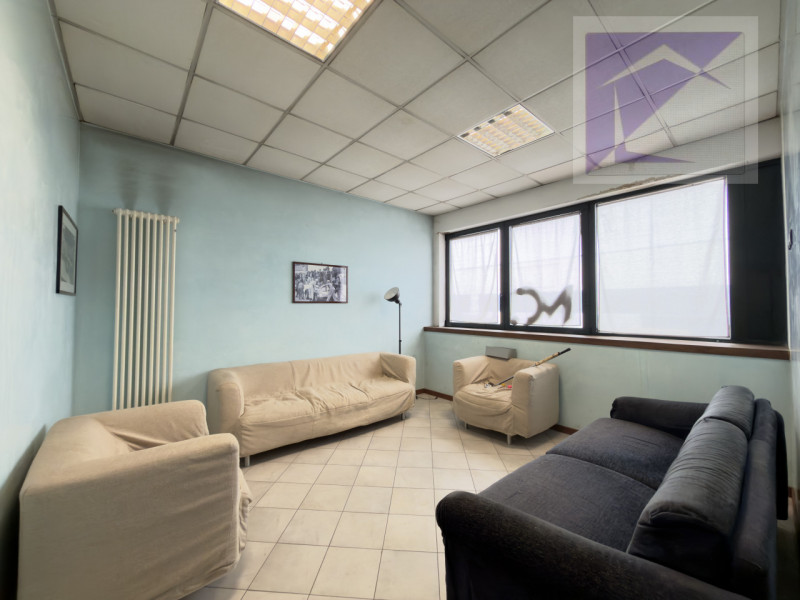 Nel Comune di Loreggia, proponiamo in vendita capannone industriale di 470 mq, edificato nel 2002...