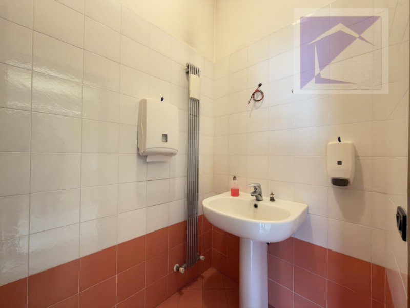 Nel Comune di Loreggia, proponiamo in vendita capannone industriale di 470 mq, edificato nel 2002...