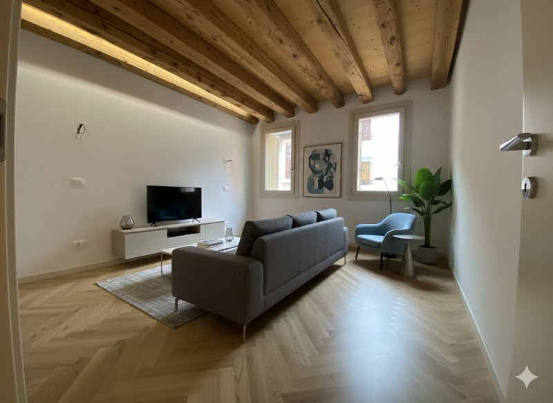 Attico su 2 livelli, collegato con ascensore, tutto nuovo in classe A1. 
Al piano terra 3 garage ...