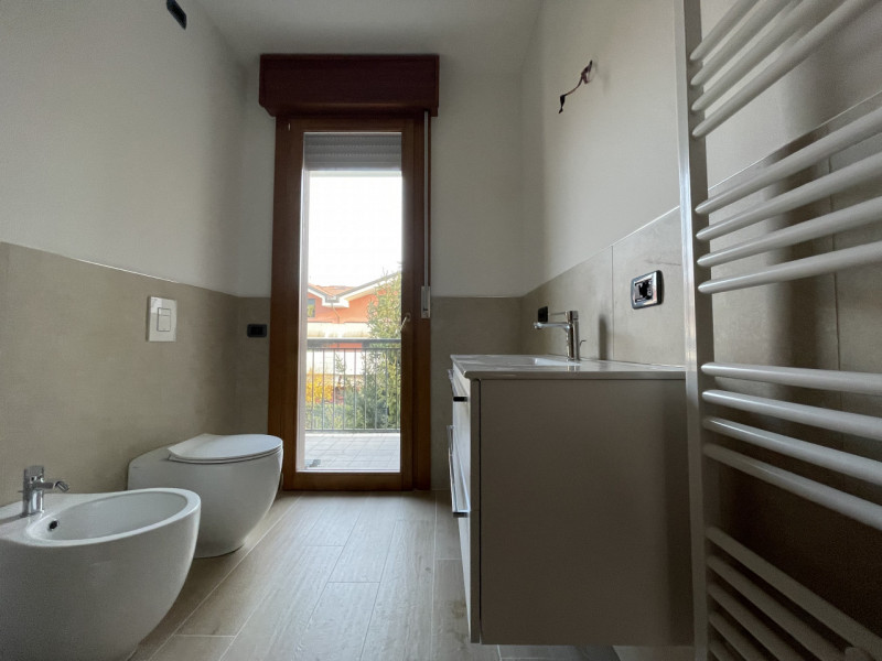 Nelle immediate vicinanze del centro di Abano Terme proponiamo in vendita un appartamento al prim...