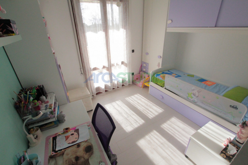 Bolzano Vicentino: se stai cercando un appartamento tricamere ampio e luminoso e COMPLETAMENTE AR...