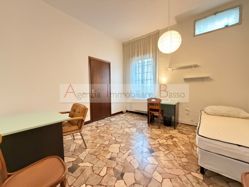 PADOVA - VIA GABELLI - OSPEDALE CIVILE. Affittasi appartamento PERFETTO PER SPECIALIZZANDI O PERS...