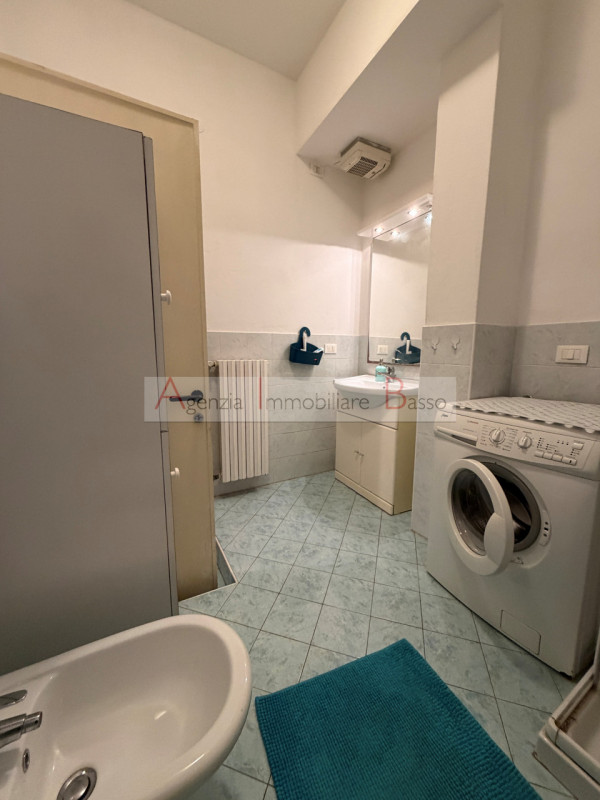 PADOVA - VIA GABELLI - OSPEDALE CIVILE. Affittasi appartamento PERFETTO PER SPECIALIZZANDI O PERS...