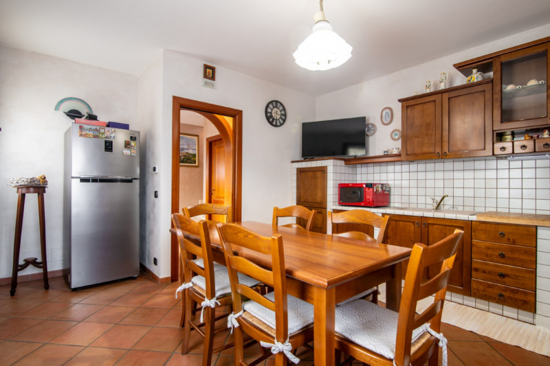 Situata in un contesto residenziale tranquillo e ricercato, proponiamo in vendita una raffinata c...