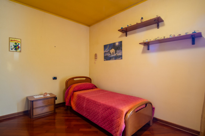 A Selvazzano Dentro - frazione di Feriole, proponiamo in vendita elegante casa unifamiliare con g...