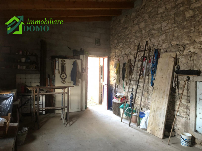 LUSIANA CONCO:CASA SCHIERA DI TESTA CON GARAGE E TERRENO € 149.000
 info 0445- 824740

BUONI MOTI...