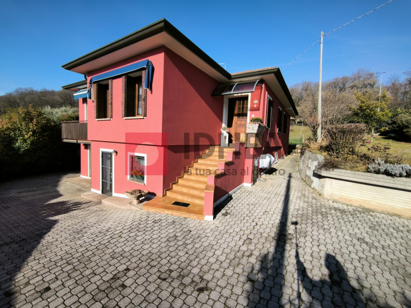 NERVESA DELLA BATTAGLIA: BAVARIA

Villa singola con ampio giardino di 1300 mq, situata ai piedi d...
