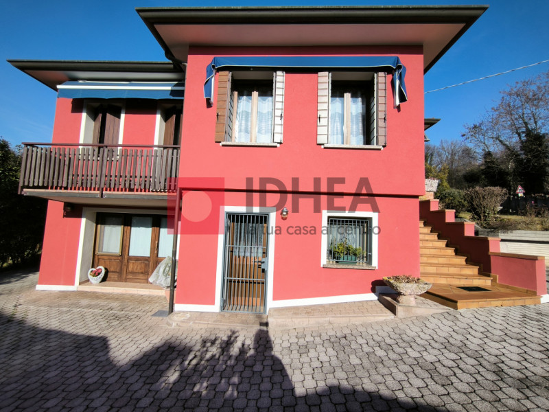 NERVESA DELLA BATTAGLIA: BAVARIA

Villa singola con ampio giardino di 1300 mq, situata ai piedi d...