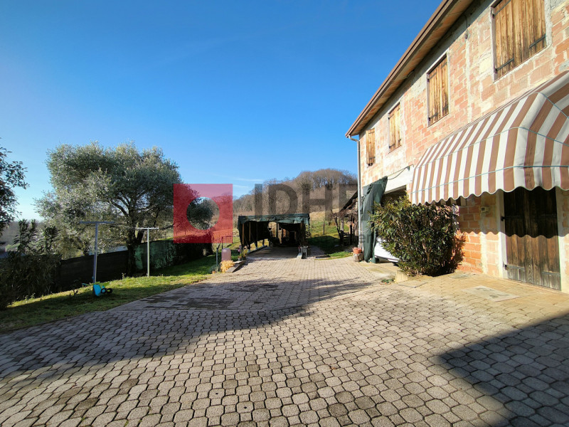 NERVESA DELLA BATTAGLIA: BAVARIA

Villa singola con ampio giardino di 1300 mq, situata ai piedi d...