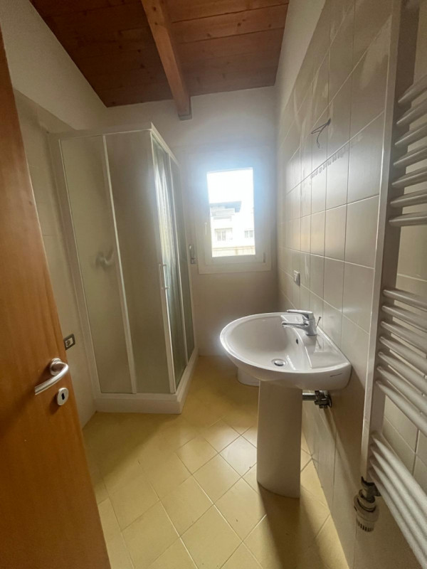 FORCELLINI: CLASSE ENERGETICA A4 - Epgl,nren 15,98 KWh/mq anno.
In tranquillo contesto residenzia...