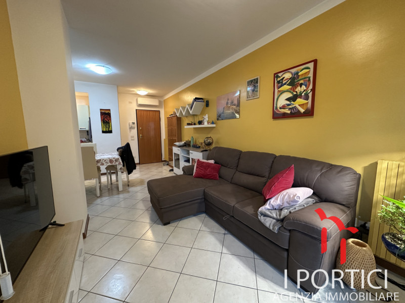 Mogliano Veneto – Via Benetton

In Via Benetton, a Mogliano Veneto, proponiamo in vendita apparta...