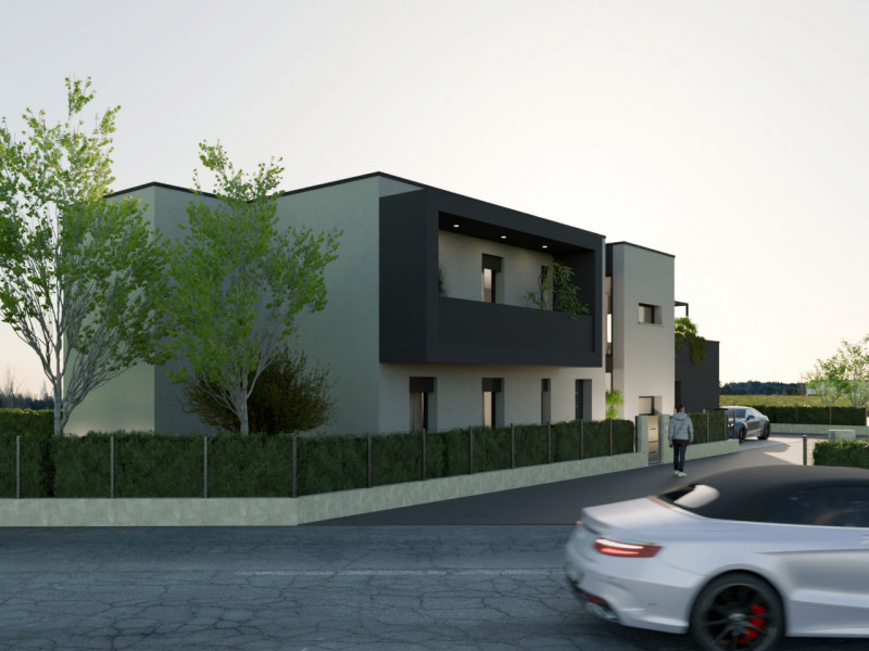 All'inizio del borgo Vicenza, a 700 metri dalle mura cittadine, inizierà la costruzione di questo...